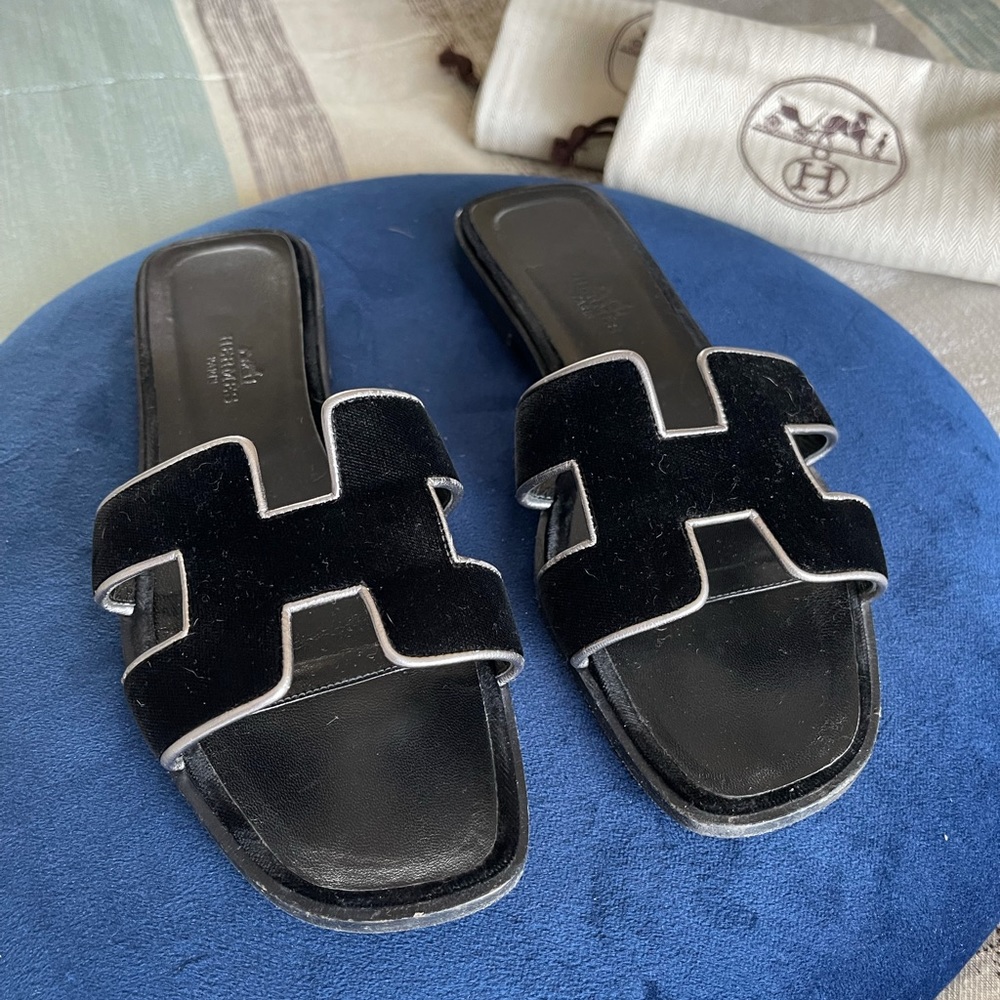 Hermès Oran black velvet sandals